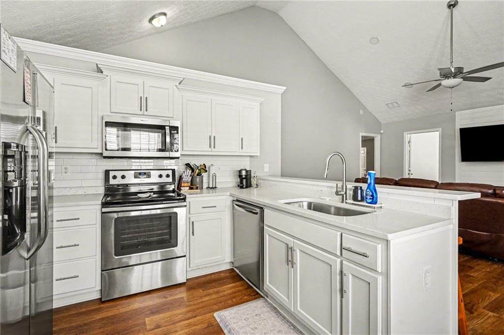 315 Shadowbrooke Circle - Photo 1