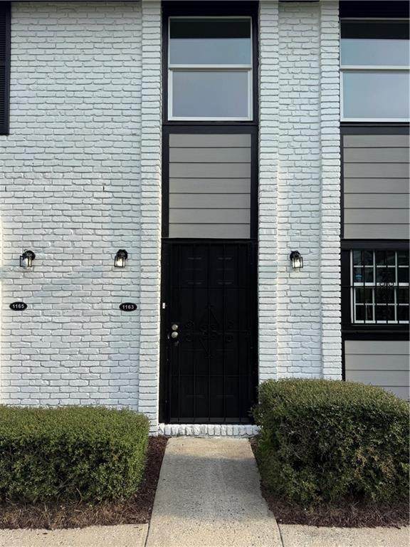 1161 Boulevard - Photo 1
