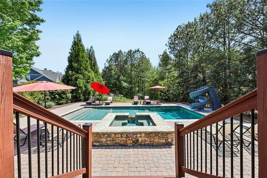 18 Stoneridge Court - Photo 1