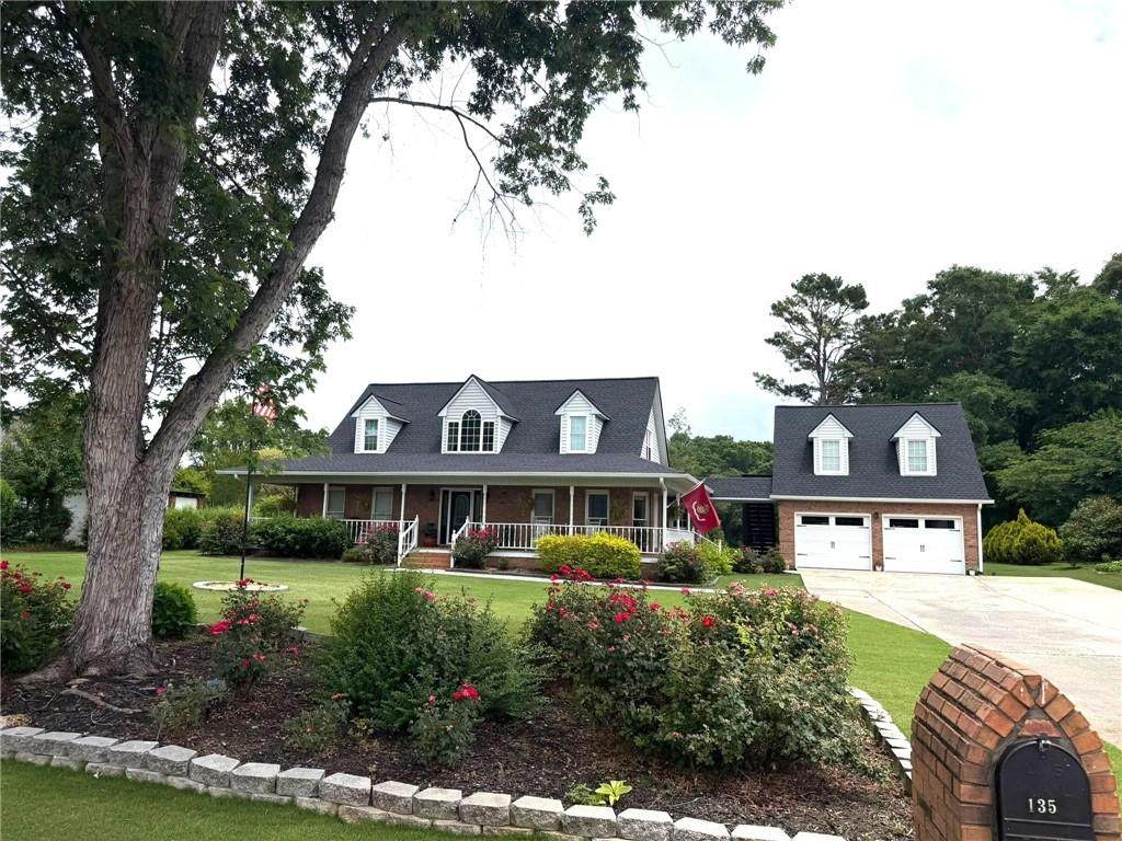 135 Meadow Lakes Boulevard - Photo 1