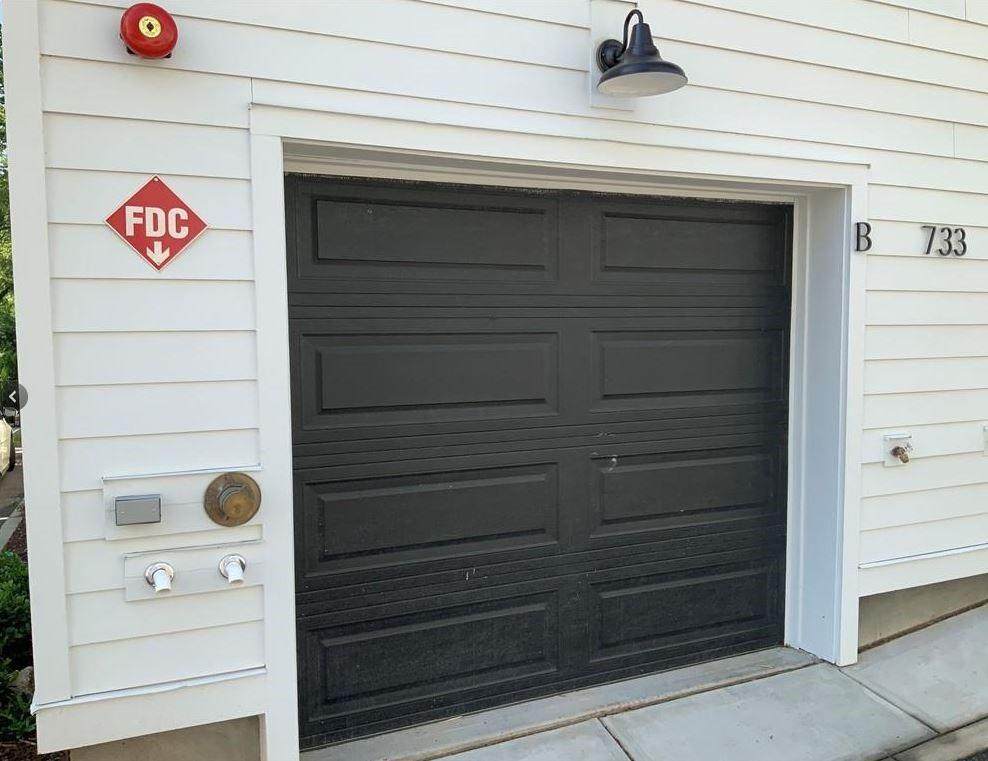 733 Eloise Way - Photo 1