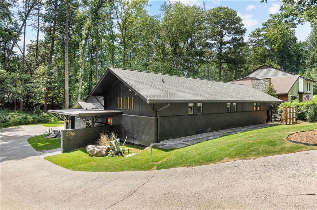 3252 Roxboro Road - Photo 1