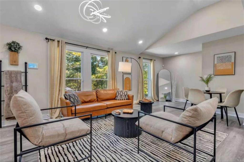 1901 Windsor Drive - Photo 1