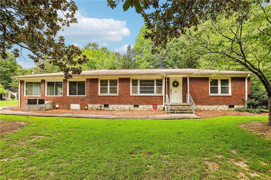 305 Oak Avenue - Photo 1