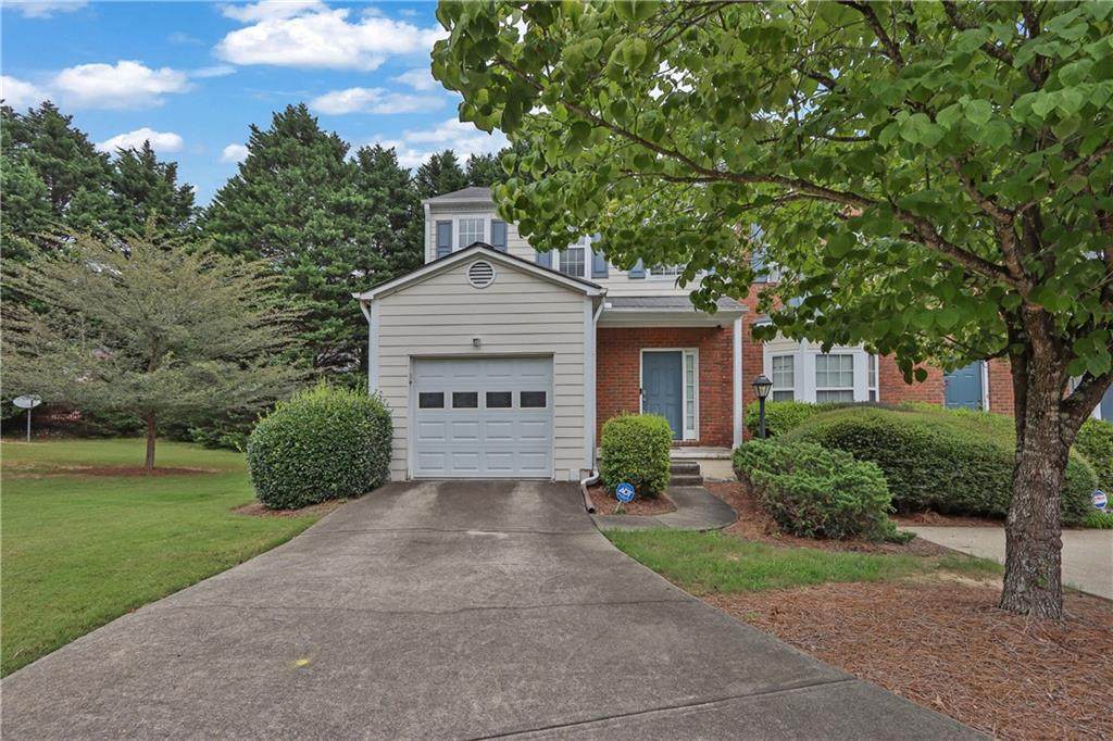 5252 Pinnacle Point Court - Photo 1