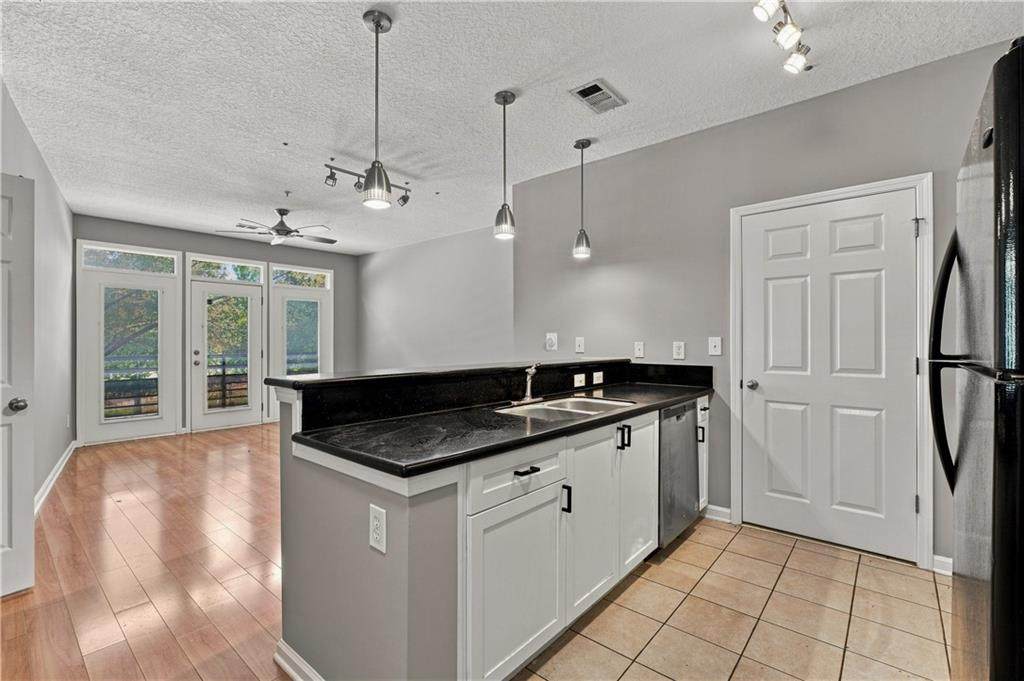 400 17th Street - Photo 1