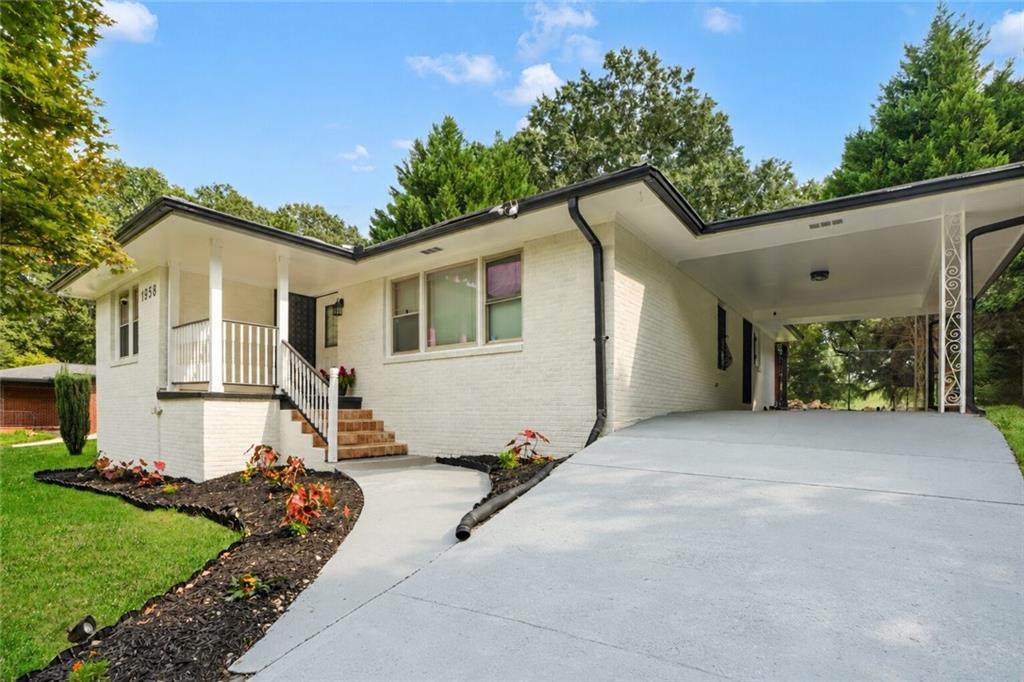1958 Penelope Street - Photo 1