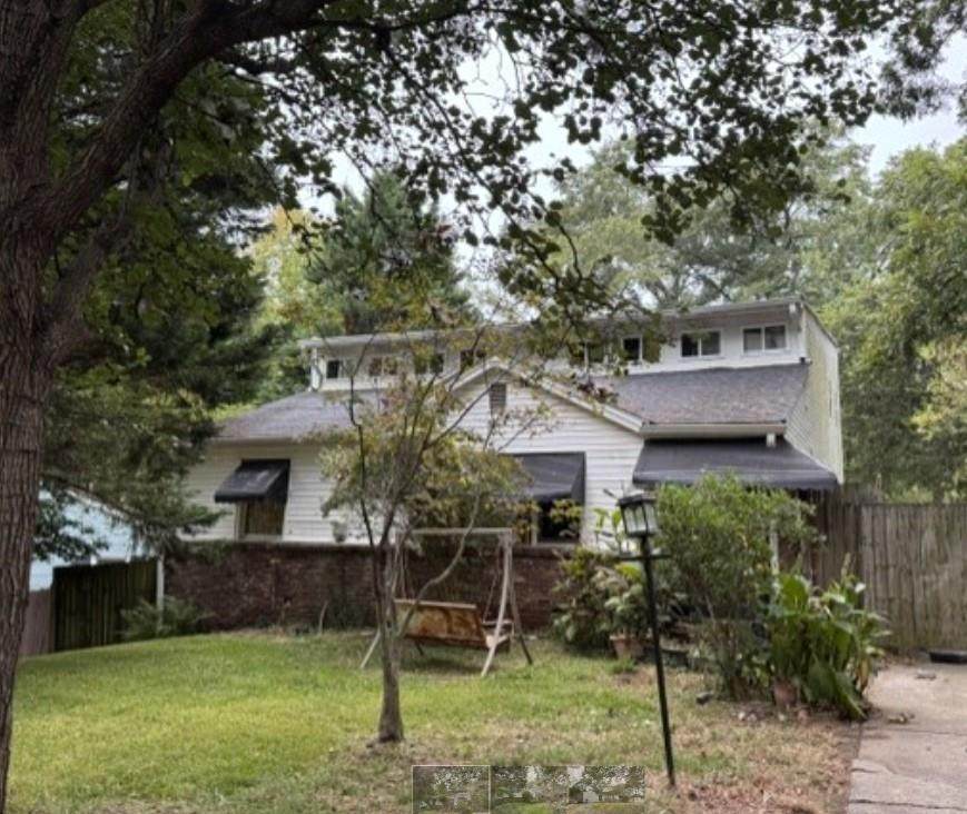 2184 Dunseath Avenue - Photo 1