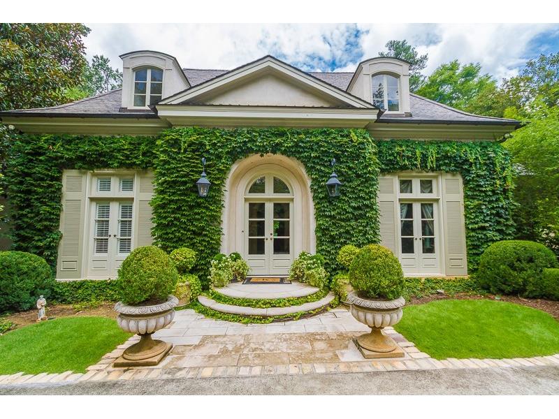 8 Harris Glen NW, Atlanta, GA 30327 (MLS #5696551) :: North Atlanta Home Team