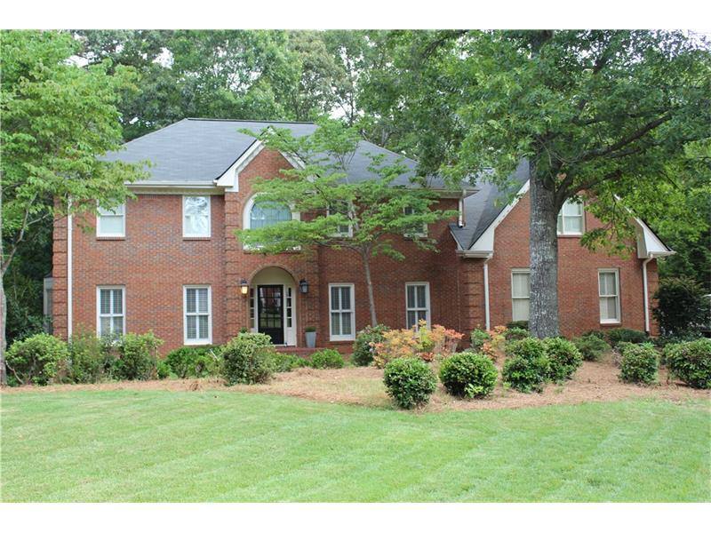 12010 Brookfield Club Drive, Roswell, GA 30075 (MLS #5717386) :: North Atlanta Home Team