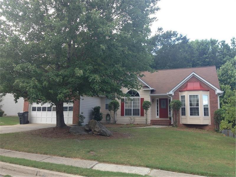 2044 Manor Oak Lane, Buford, GA 30519 (MLS #5725914) :: North Atlanta Home Team