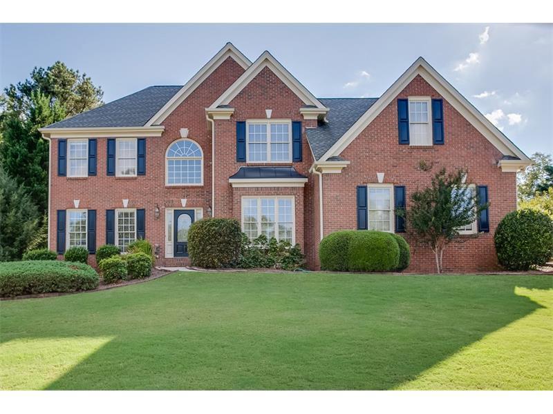 5428 Glencastle Way, Suwanee, GA 30024 (MLS #5747864) :: North Atlanta Home Team