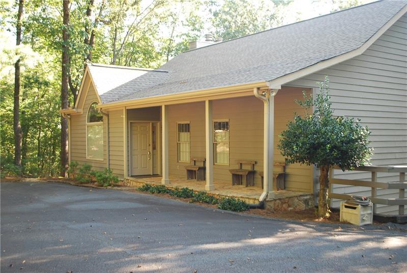 536 Ridgeview Drive - Photo 1