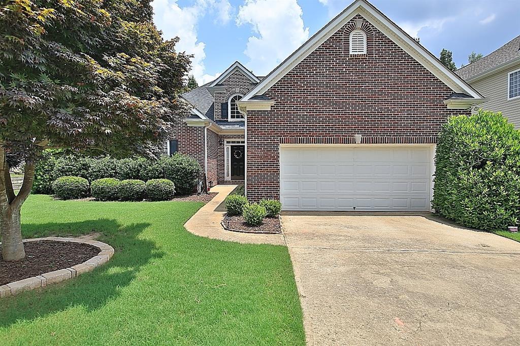 133 Oak Park Square - Photo 1