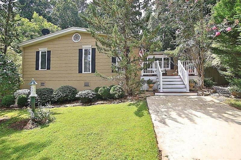 1120 Stephens Street - Photo 1