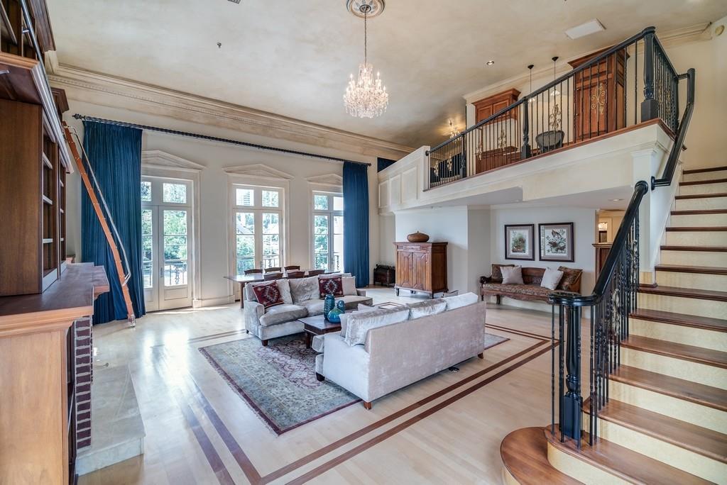 270 15th Street - Photo 1