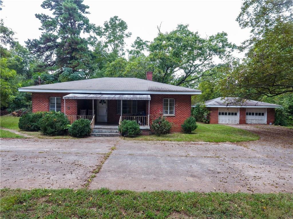 4746 Plainview Road - Photo 1