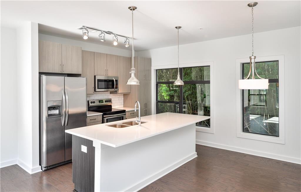 60 Moda Lane - Photo 1