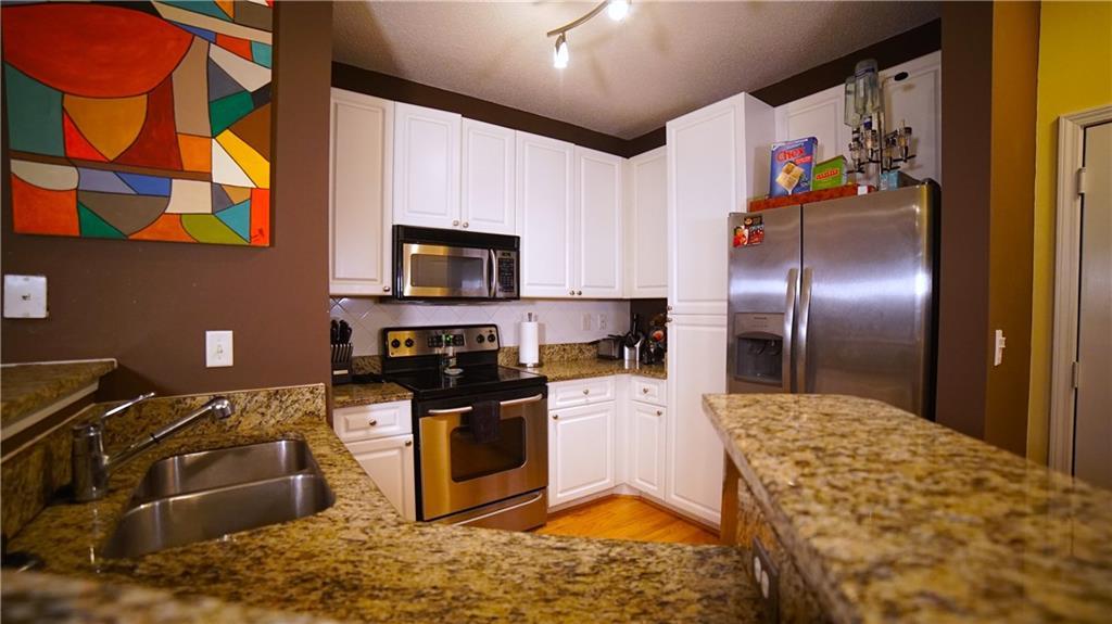 10 Perimeter Summit Boulevard - Photo 1