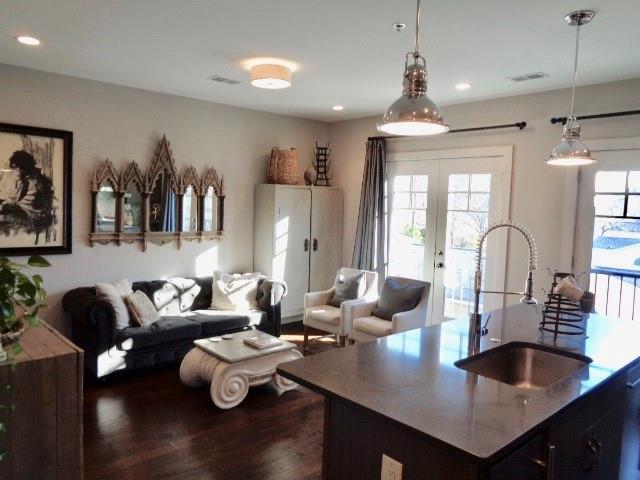 303 Canton Way - Photo 1