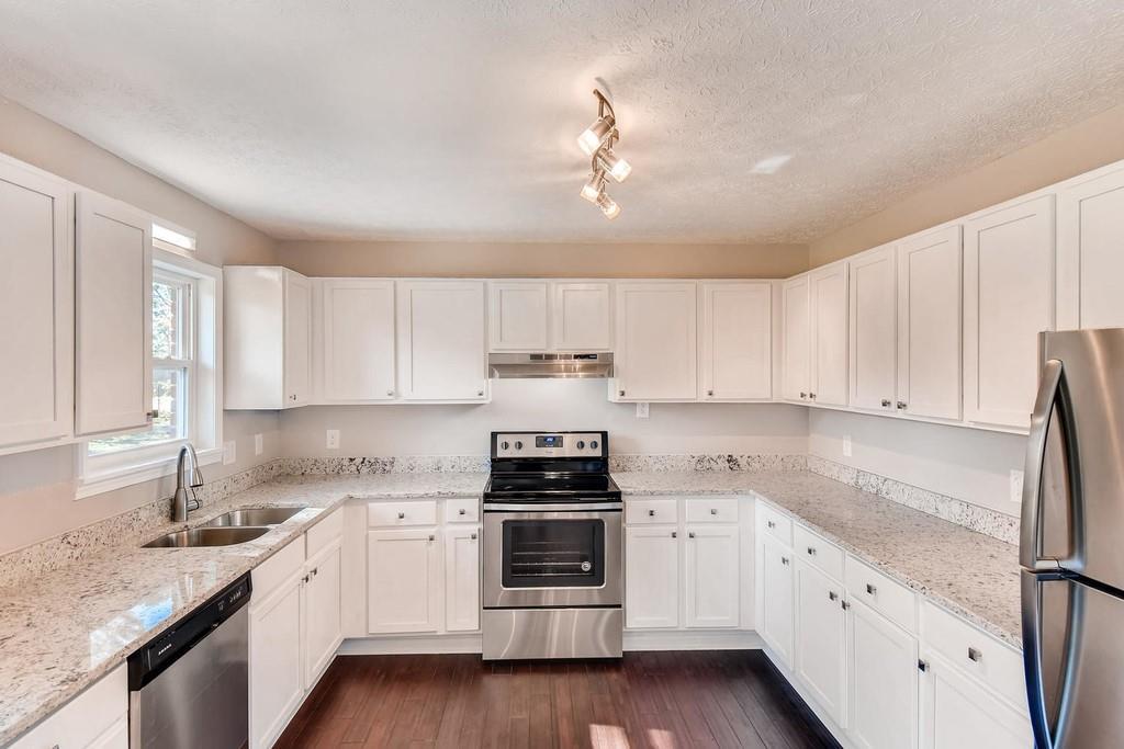 6200 Cherry Lane - Photo 1