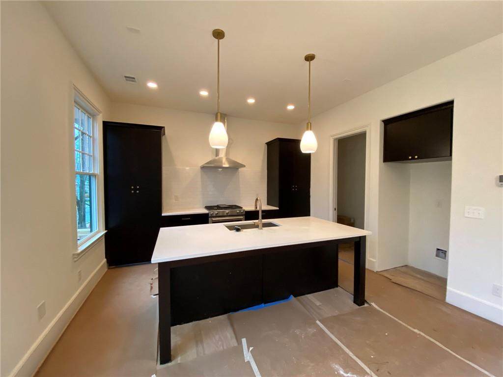 262 Southerland Terrace - Photo 1
