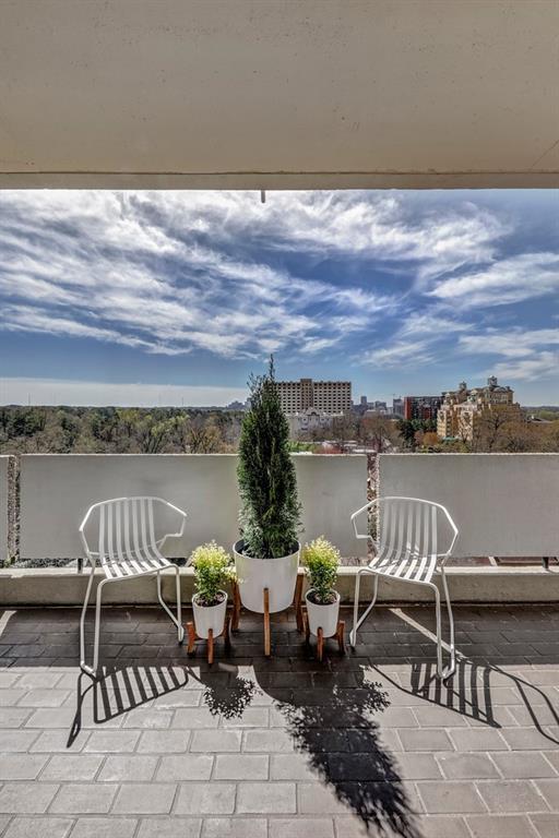 2575 Peachtree Road - Photo 1