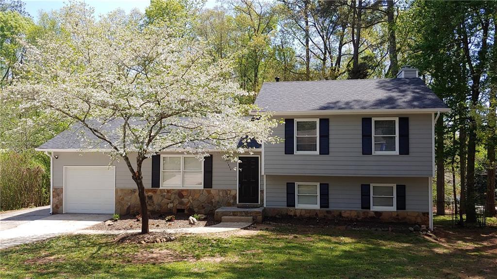 1829 Suwanee Valley Road - Photo 1