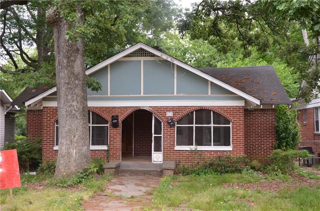 728 Pearce Street - Photo 1