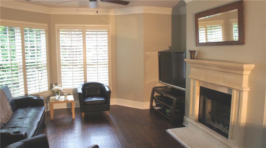 825 Highland Lane - Photo 1