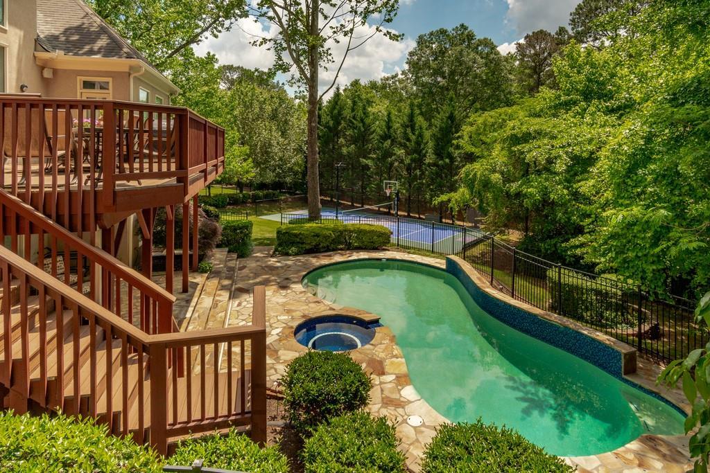 110 Dunwoody Creek Court - Photo 1