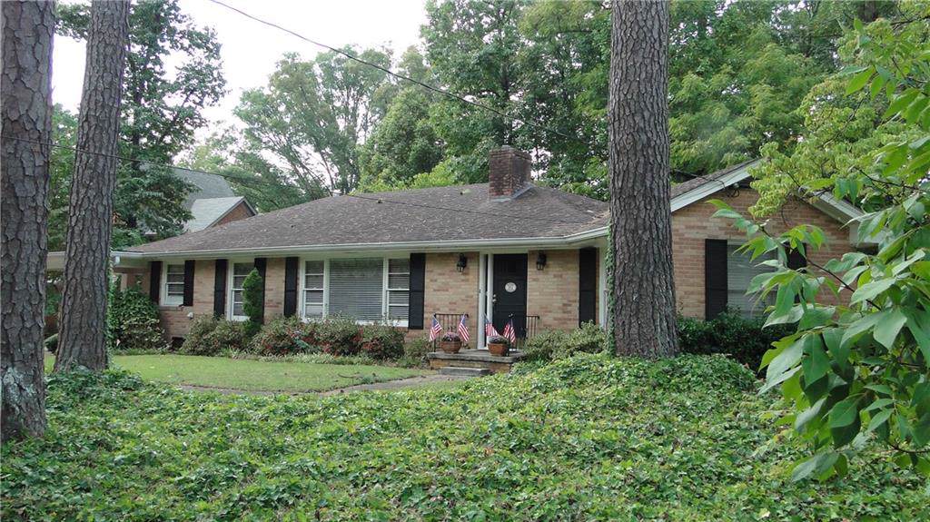 302 Old Ivy Road - Photo 1