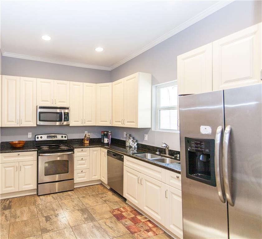 1753 Ware Avenue - Photo 1
