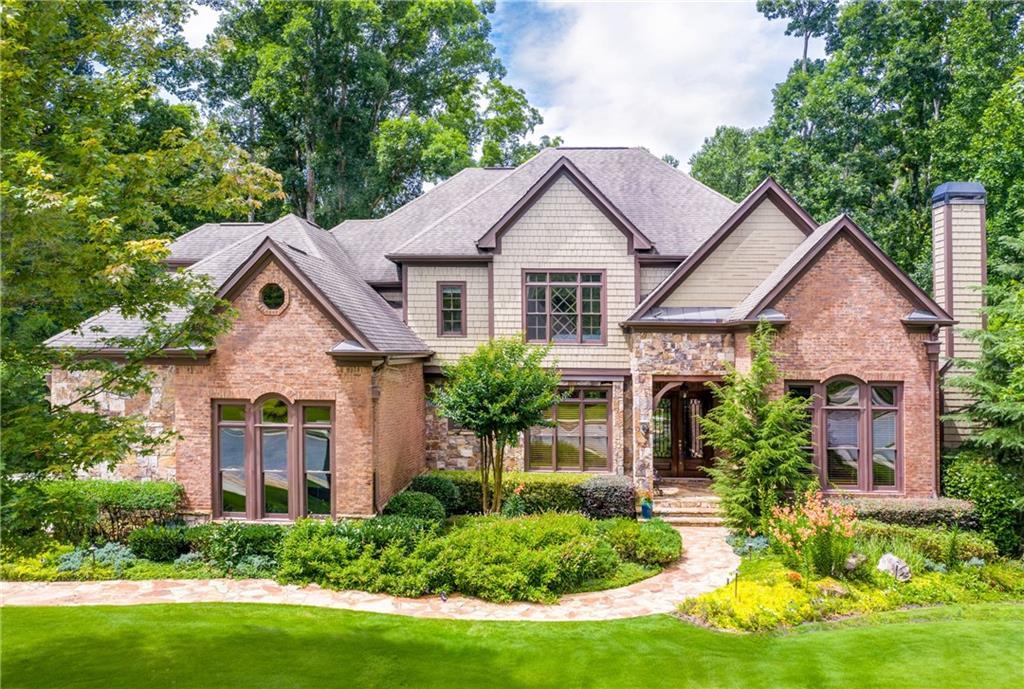 120 Robinwood Court - Photo 1