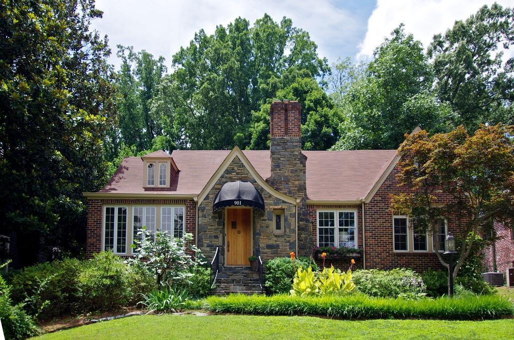 901 Plymouth Road - Photo 1
