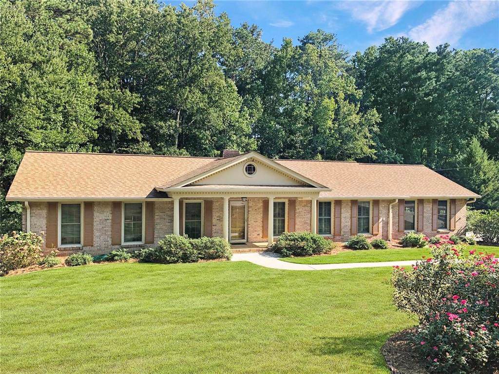 418 Cochran Drive - Photo 1