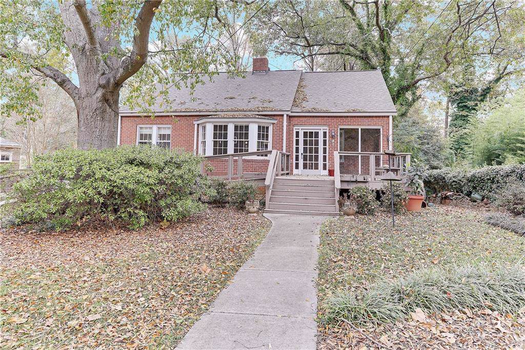 409 Oakland Street - Photo 1