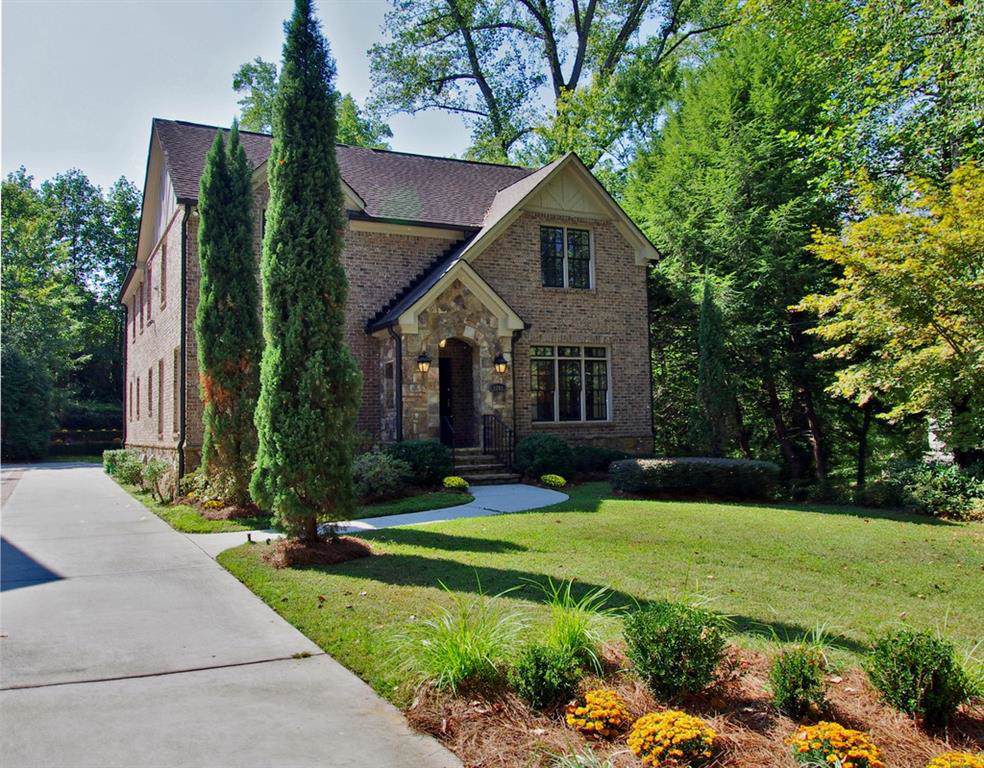 1261 University Drive - Photo 1