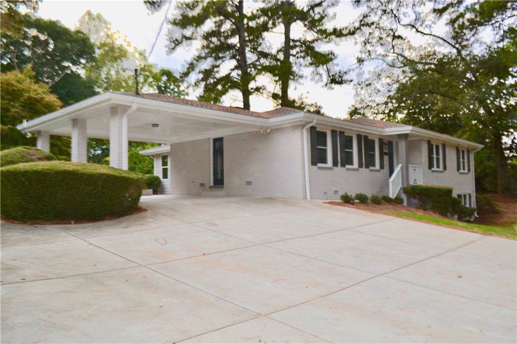 2855 Briarlake Road - Photo 1