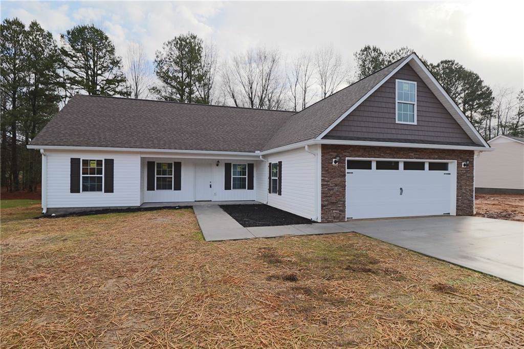 306 Lakecrest Circle - Photo 1