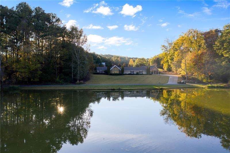 232 Lakewood Drive - Photo 1