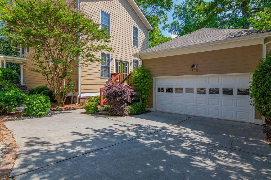 1450 Sylvan Circle - Photo 1