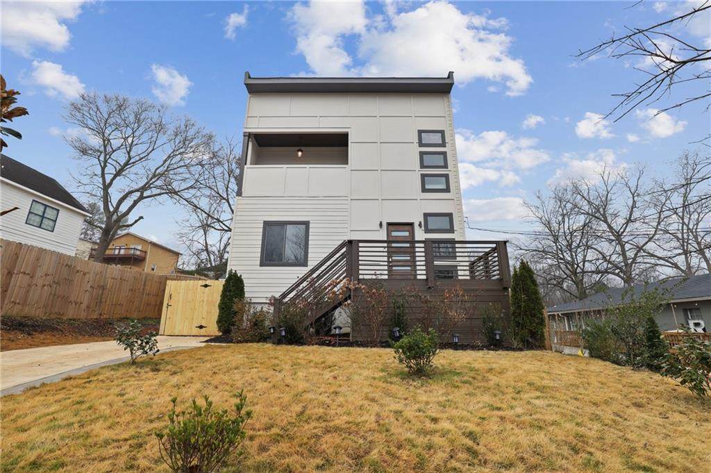 975 Grant Terrace - Photo 1