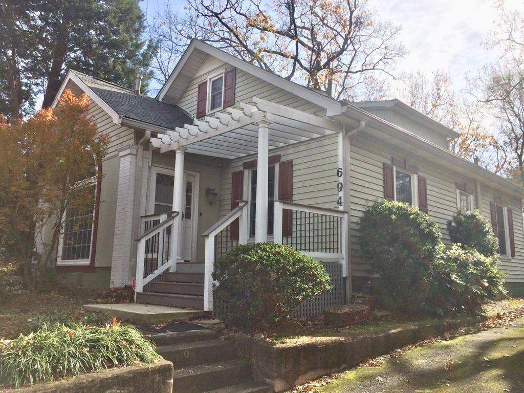 694 Bellemeade Avenue - Photo 1