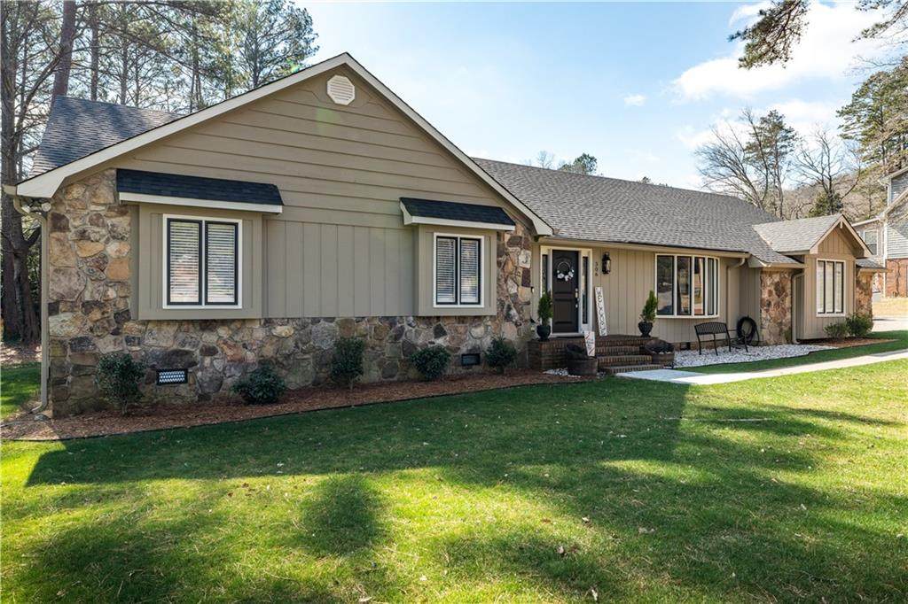 306 Pheasant Run - Photo 1