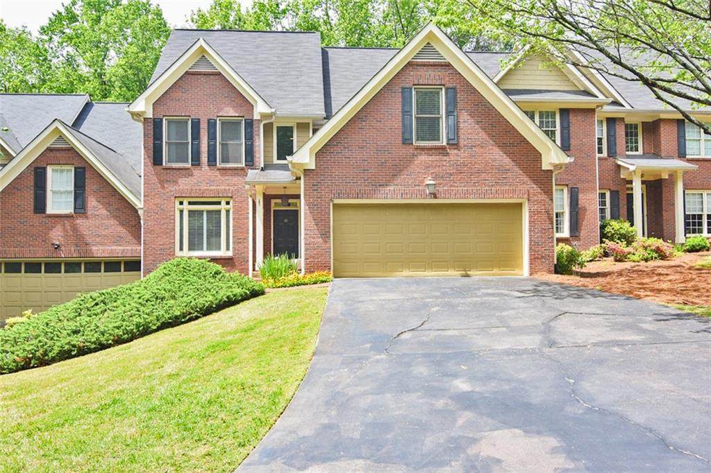 7155 Roswell Road - Photo 1