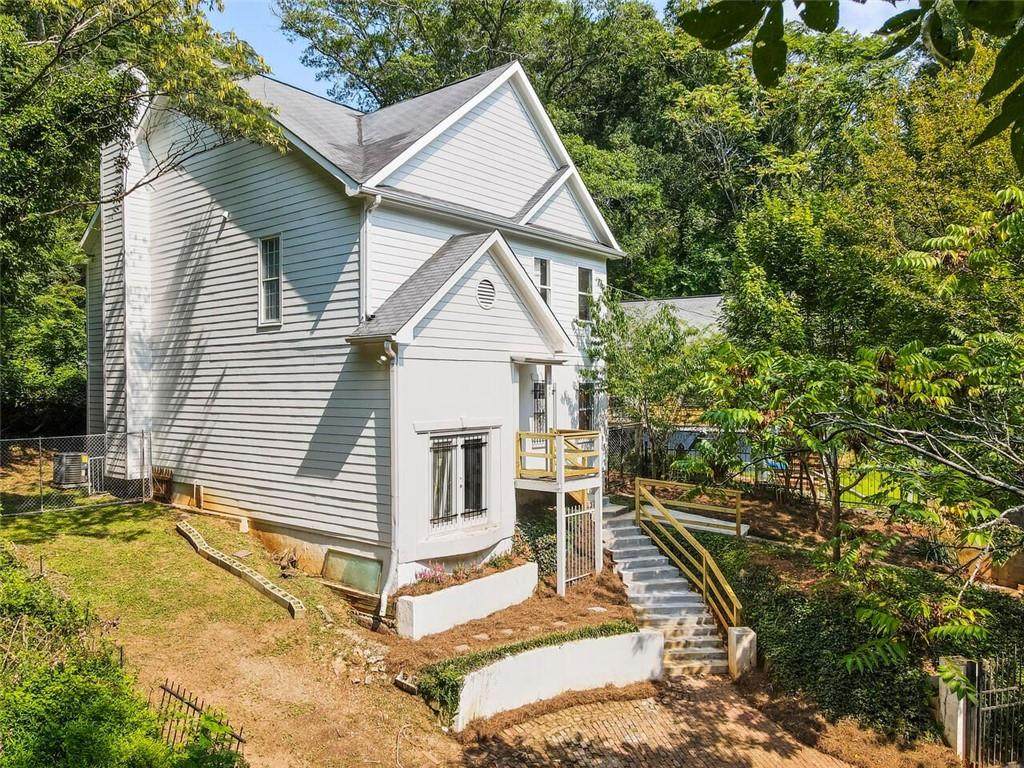 1047 Hubbard Street - Photo 1