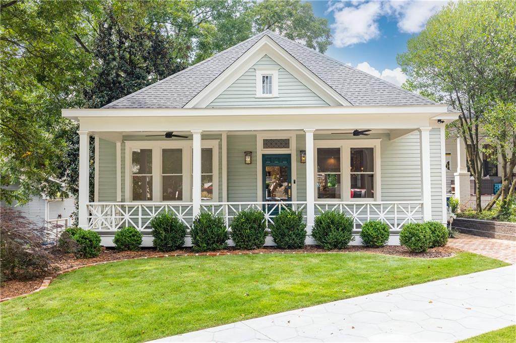 1005 Albion Avenue - Photo 1