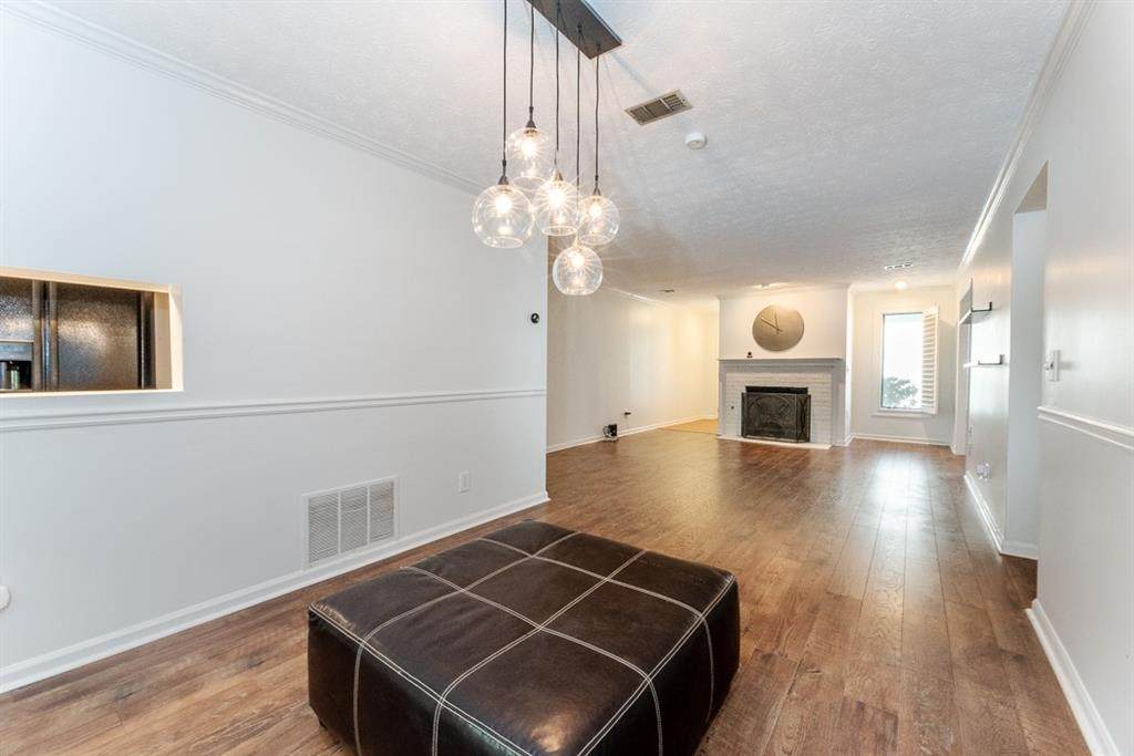 19 Normandy Court - Photo 1