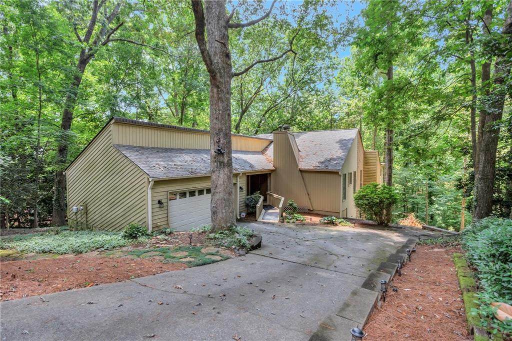200 Pitch Lake Lane - Photo 1